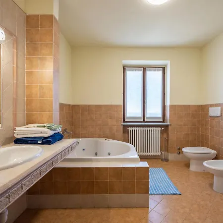 Lydia By Interhome * 몸바루초